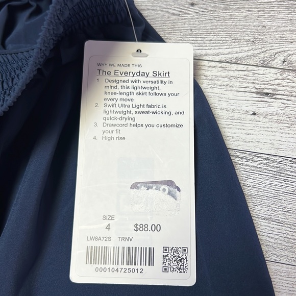 Lululemon - Picture 4 of 8